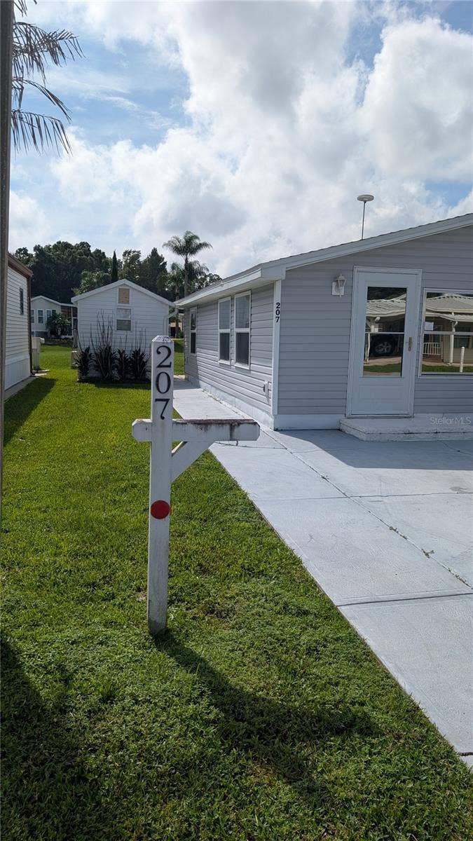 207 CITRUS RIDGE DRIVE, Davenport, FL 33837 EAST SIDE VIEW