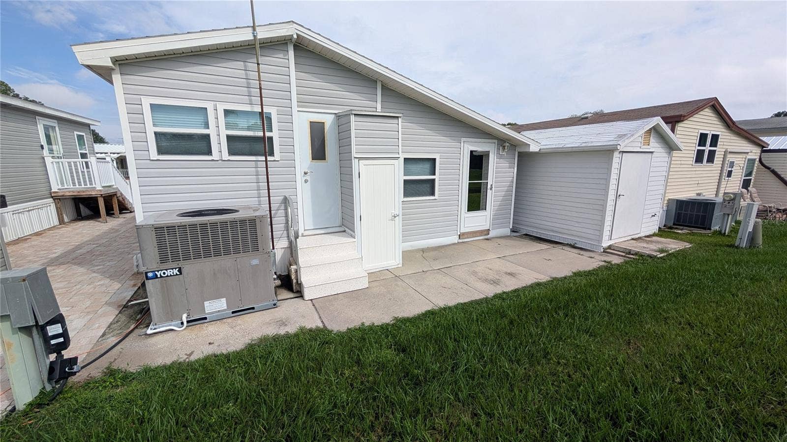 207 CITRUS RIDGE DRIVE, Davenport, FL 33837 REAR VIEW