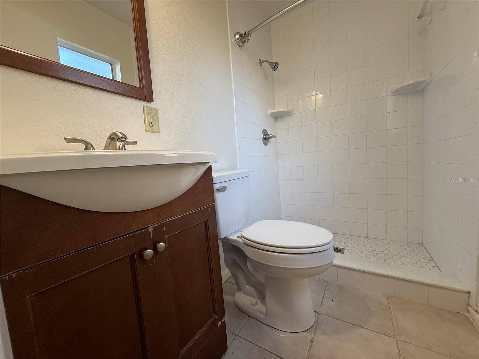 1928 ALEXANDER DRIVE, Lakeland, FL 33803 1928 ALEXANDER DRIVE, Lakeland, FL 33803