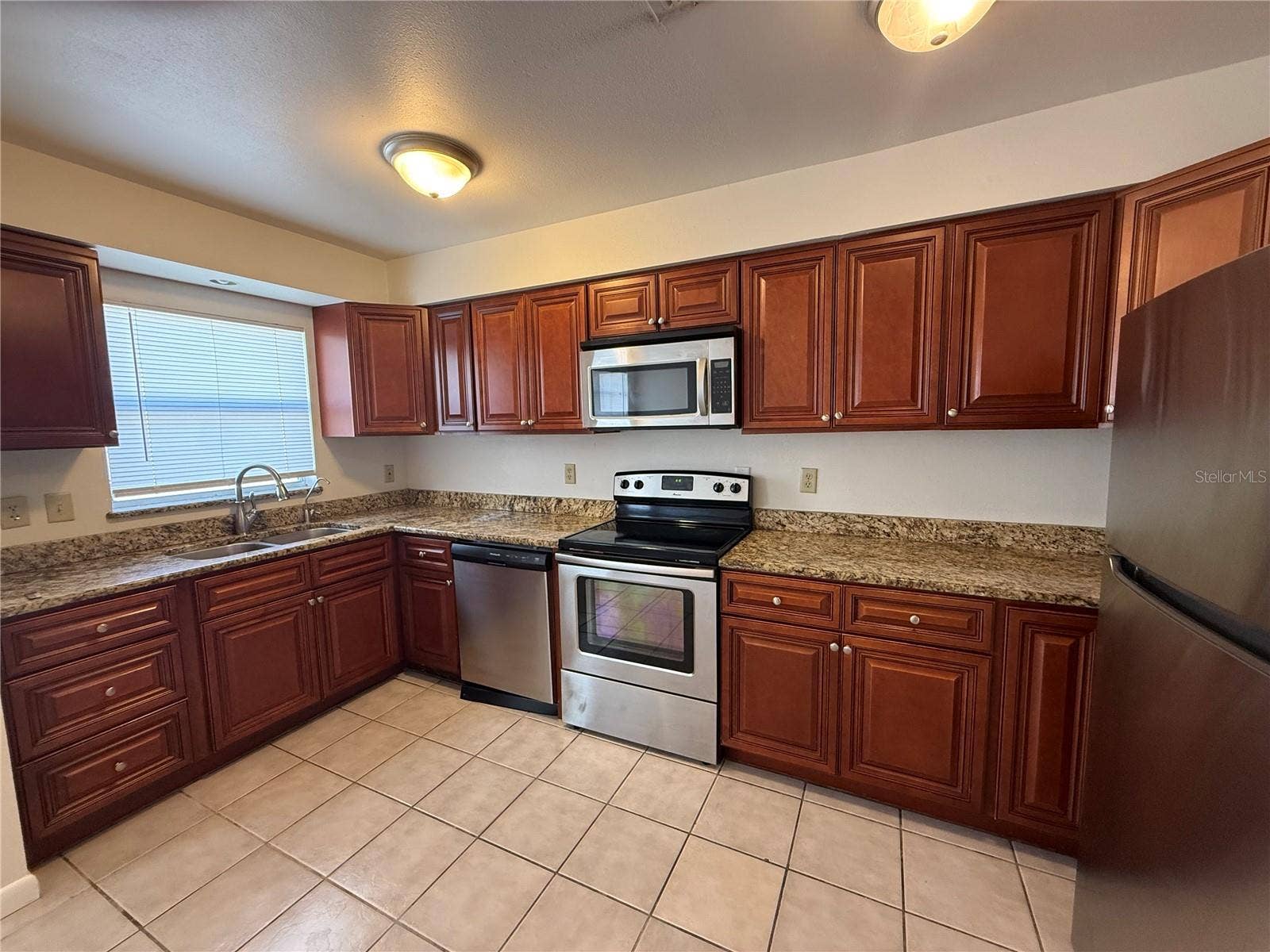 1928 ALEXANDER DRIVE, Lakeland, FL 33803 1928 ALEXANDER DRIVE, Lakeland, FL 33803