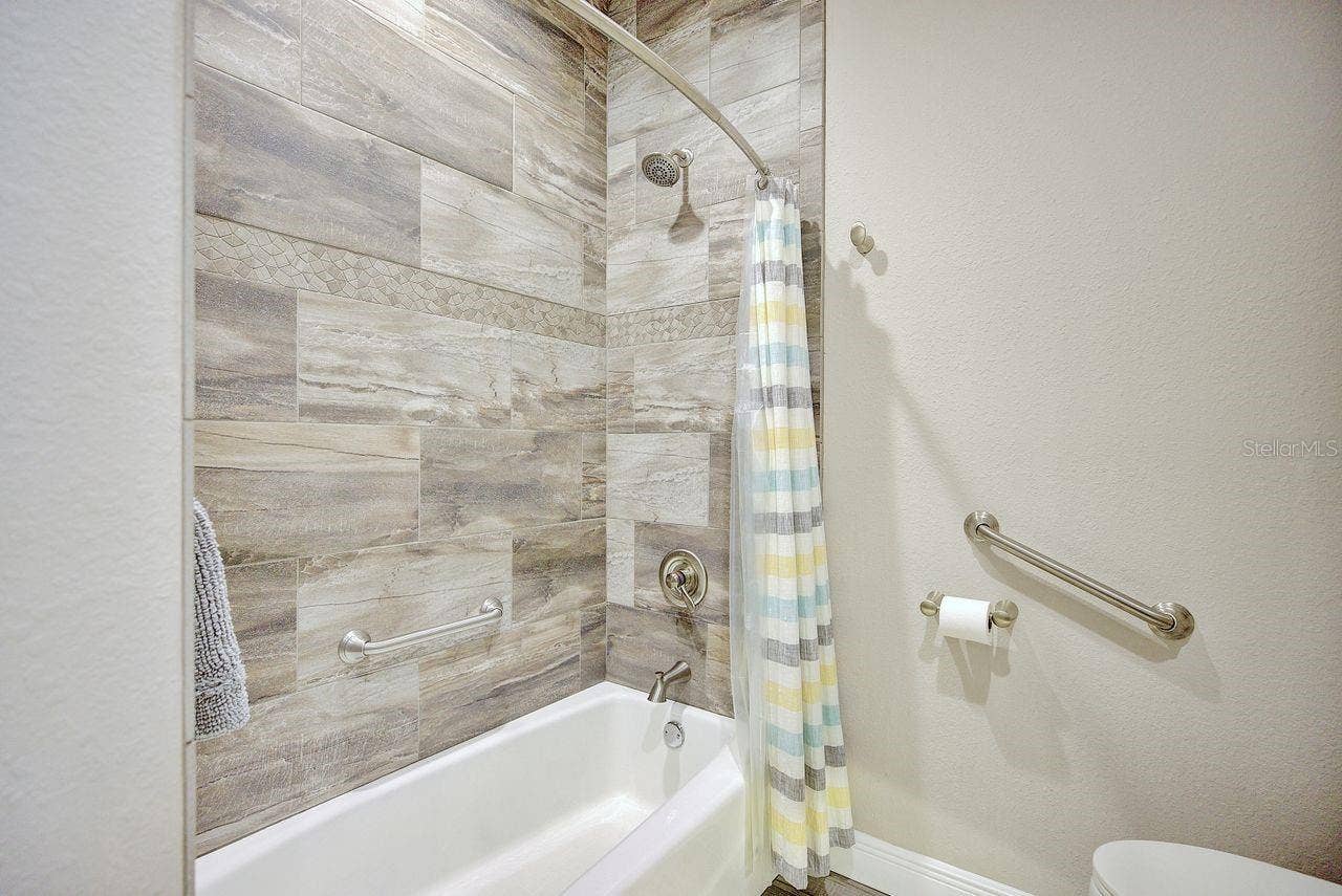 2851 VILLAGE GREEN COURT, Avon Park, FL 33825