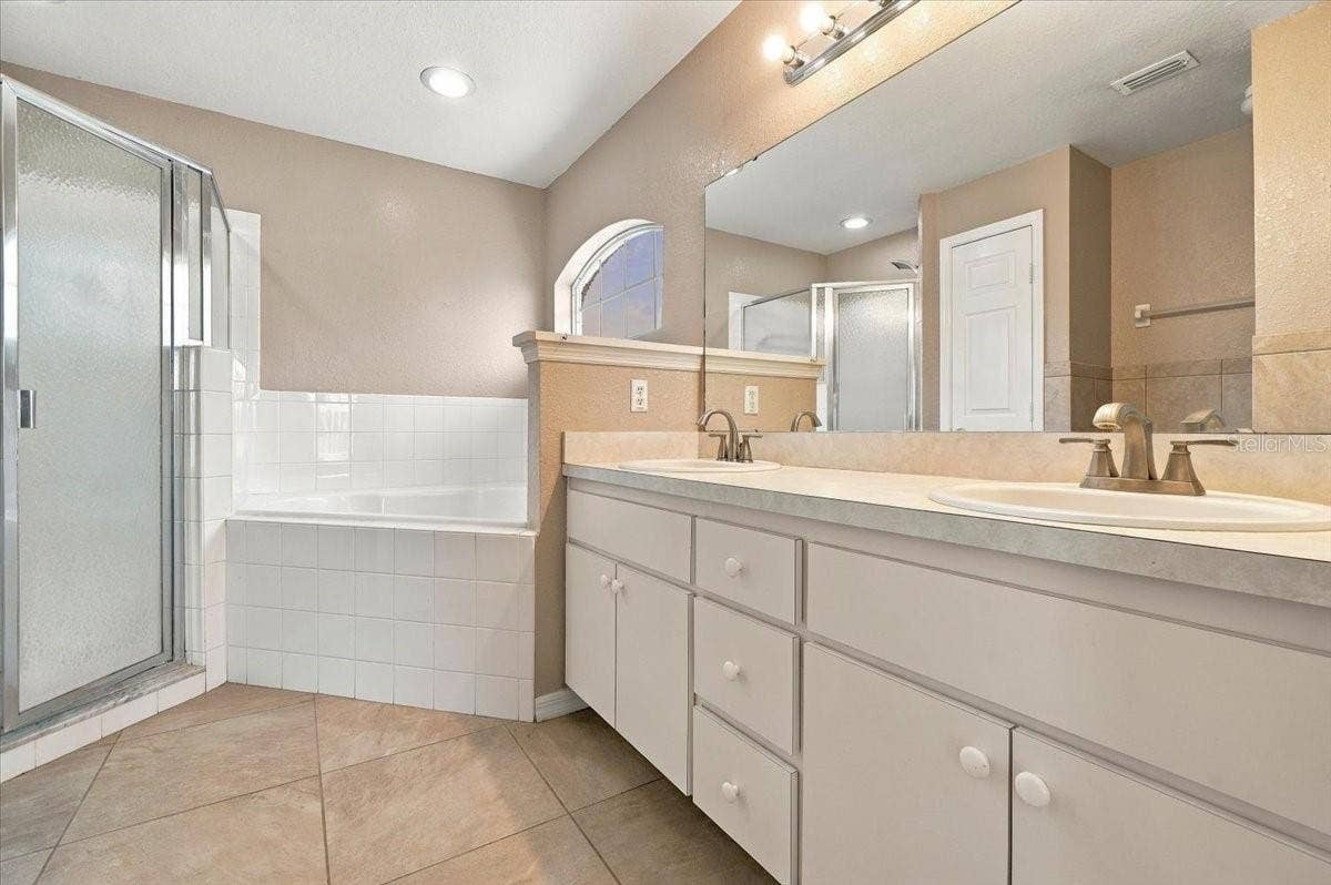 7123 SUMMIT DRIVE, Winter Haven, FL 33884 Primary Bathroom
