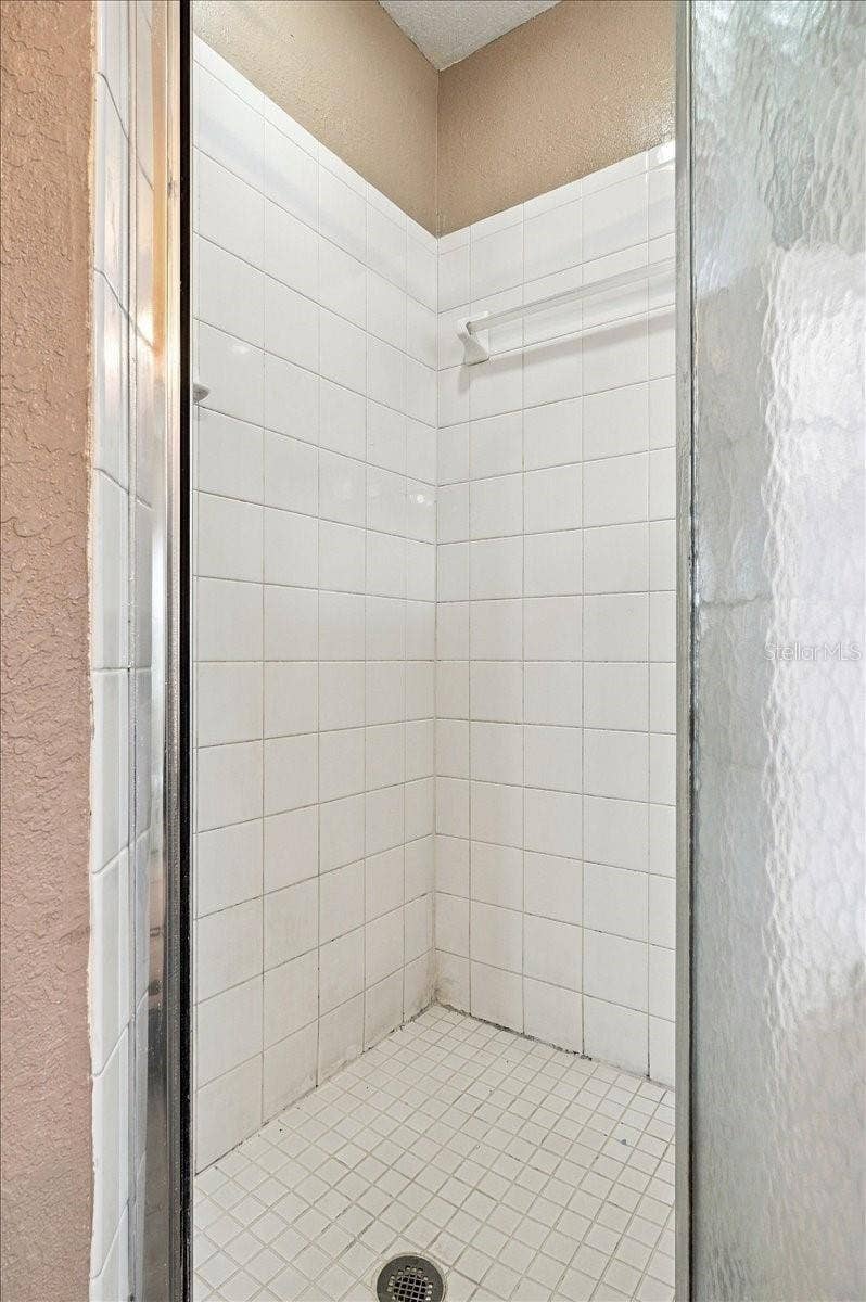 7123 SUMMIT DRIVE, Winter Haven, FL 33884 Primary Bathroom