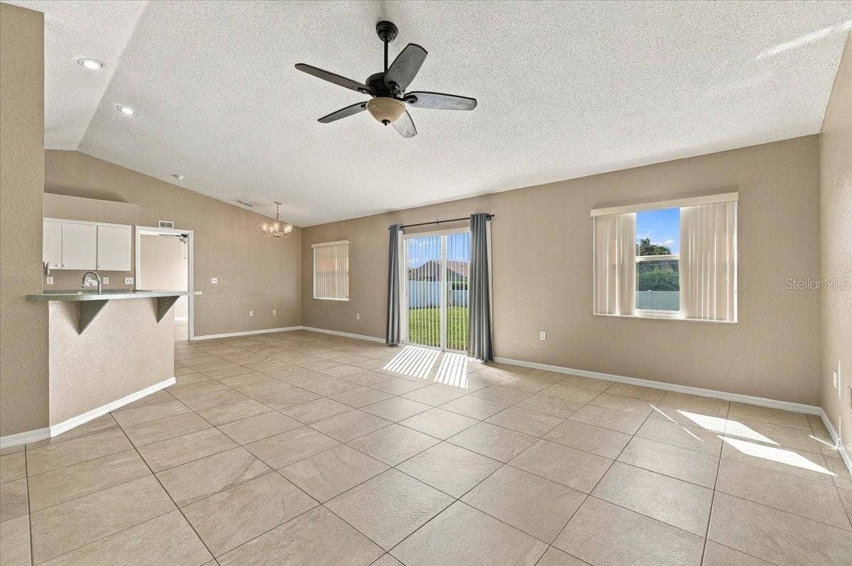 7123 SUMMIT DRIVE, Winter Haven, FL 33884 Living Area