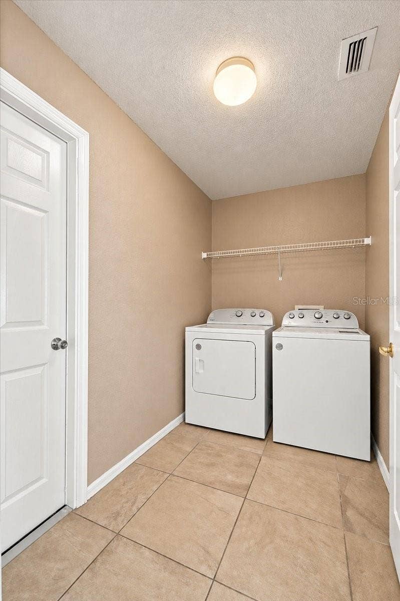 7123 SUMMIT DRIVE, Winter Haven, FL 33884 Laundry Area