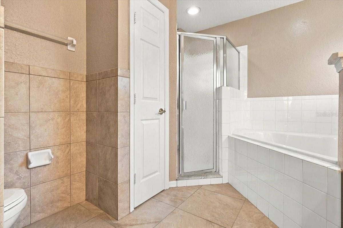 7123 SUMMIT DRIVE, Winter Haven, FL 33884 Primary Bathroom