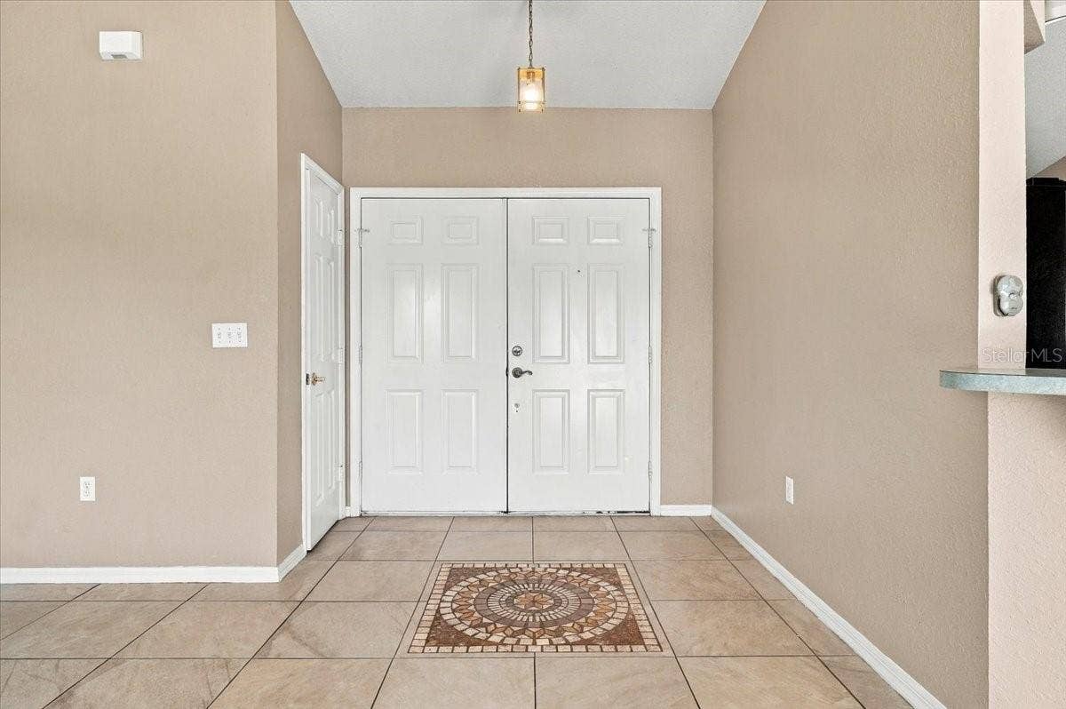 7123 SUMMIT DRIVE, Winter Haven, FL 33884 Foyer