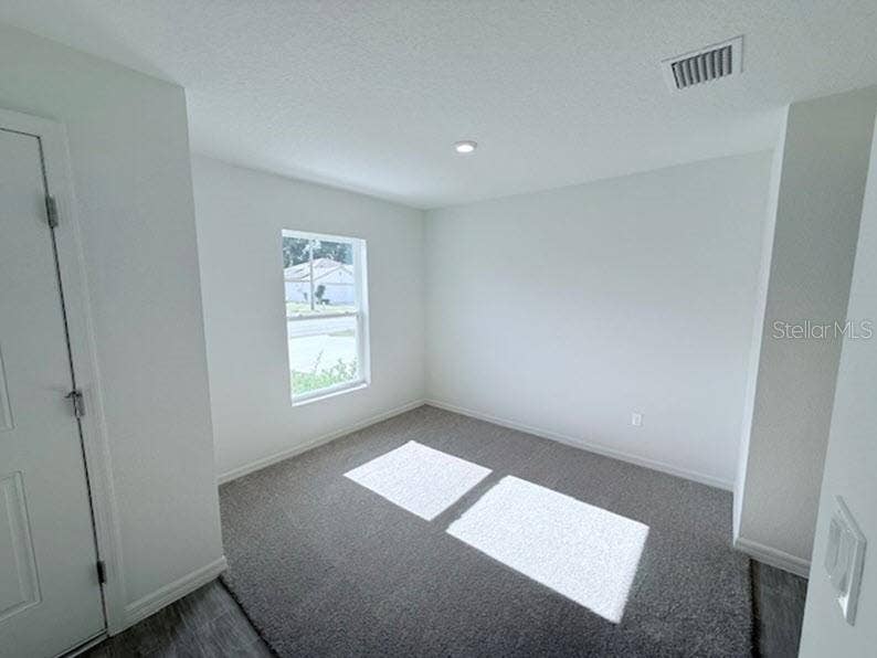 25 ROUND THORN DRIVE, Palm Coast, FL 32164 25 ROUND THORN DRIVE, Palm Coast, FL 32164