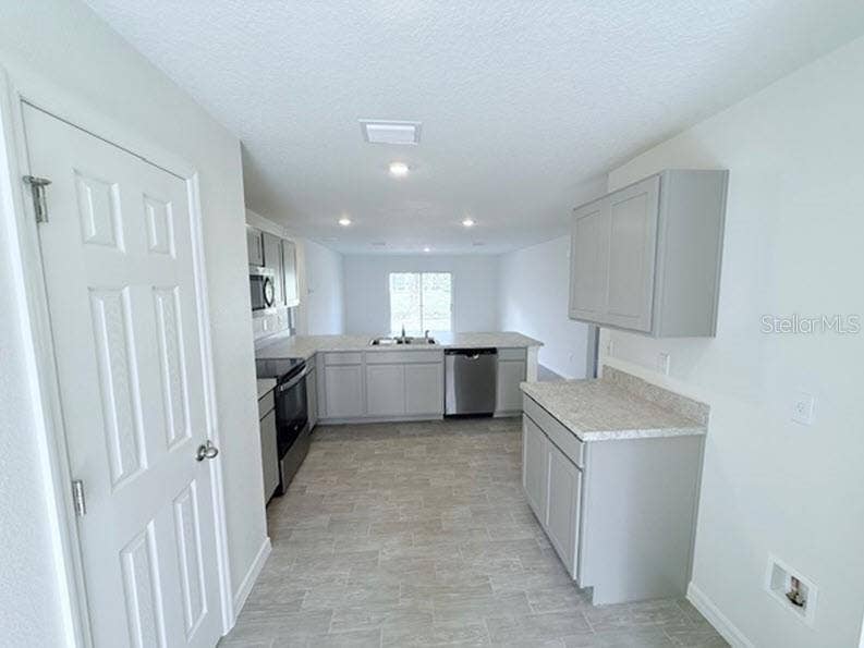 25 ROUND THORN DRIVE, Palm Coast, FL 32164 25 ROUND THORN DRIVE, Palm Coast, FL 32164