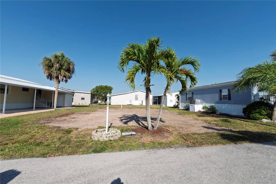 Property photo for 35 AMSTERDAM AVENUE, Punta Gorda, FL