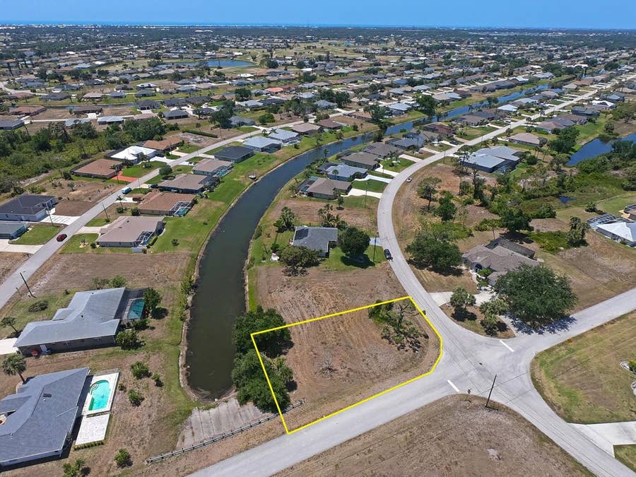 Property photo for 133 FAIRWAY ROAD, Rotonda West, FL