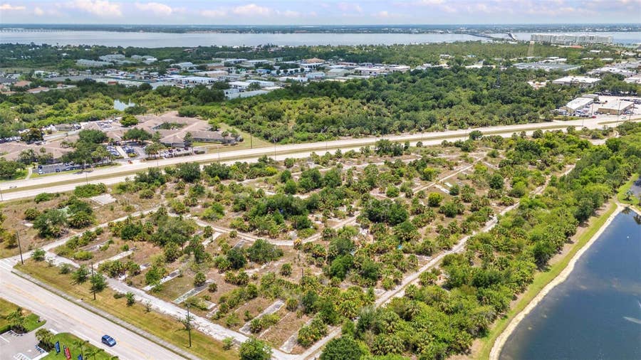 Property photo for 4135 KINGS HWY, Punta Gorda, FL