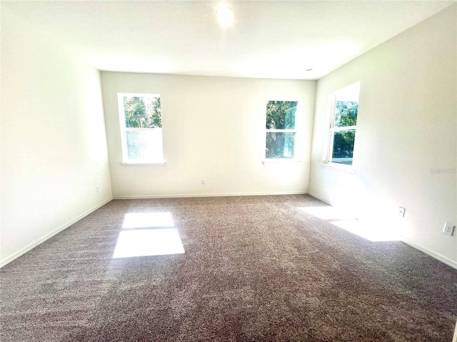 4 LYNBROOK DRIVE, Palm Coast, FL 32137 4 LYNBROOK DRIVE, Palm Coast, FL 32137