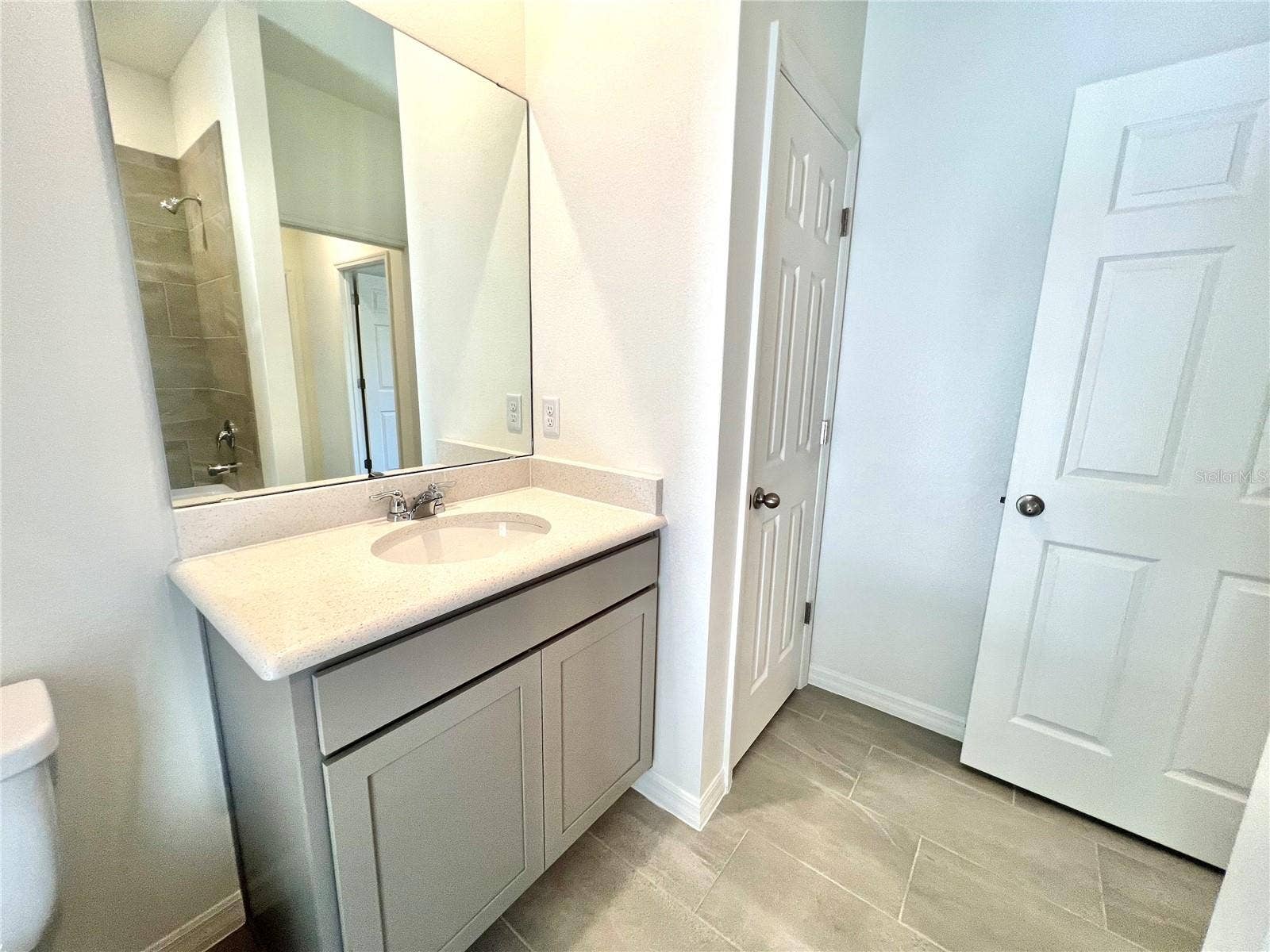 4 LYNBROOK DRIVE, Palm Coast, FL 32137 4 LYNBROOK DRIVE, Palm Coast, FL 32137