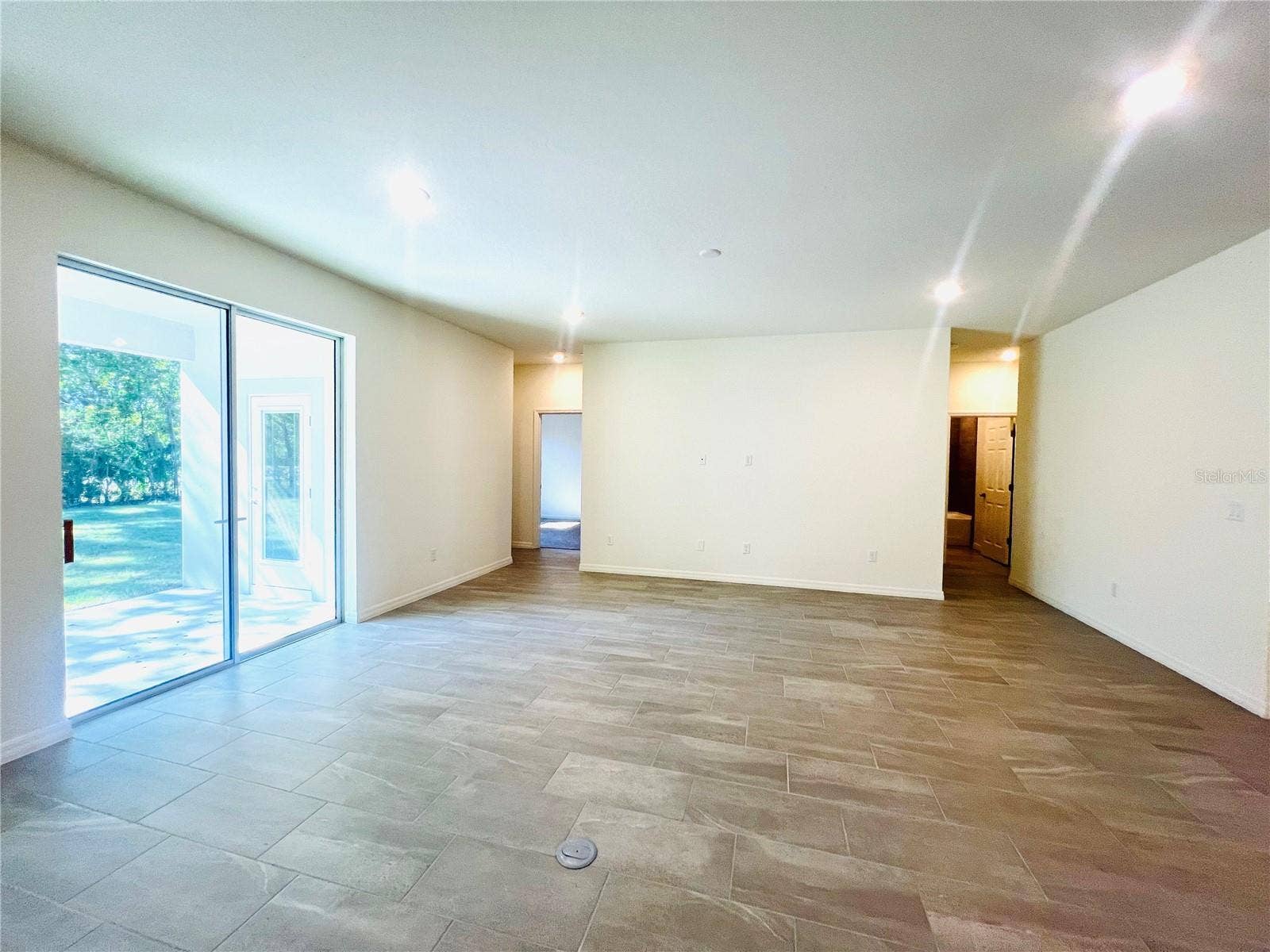 4 LYNBROOK DRIVE, Palm Coast, FL 32137 4 LYNBROOK DRIVE, Palm Coast, FL 32137
