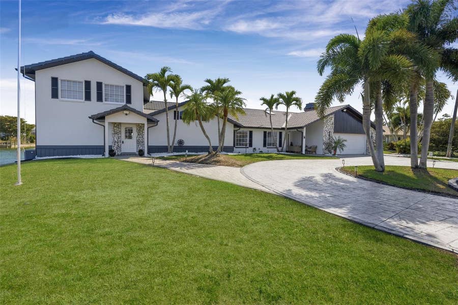 Property photo for 29 SE 10TH AVENUE, Cape Coral, FL