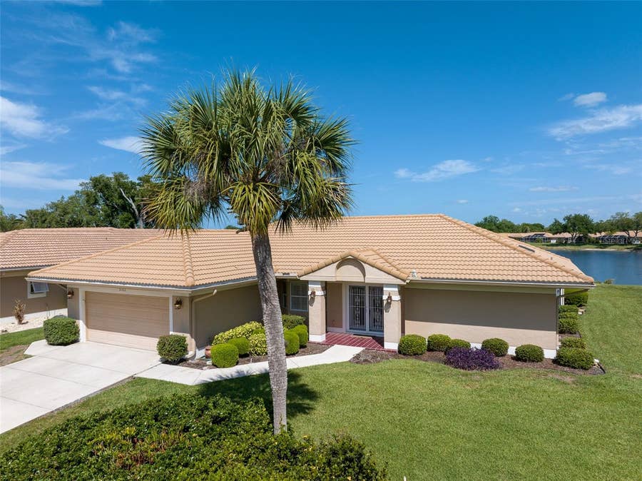 Property photo for 3162 E VILLAGE DRIVE, Venice, FL