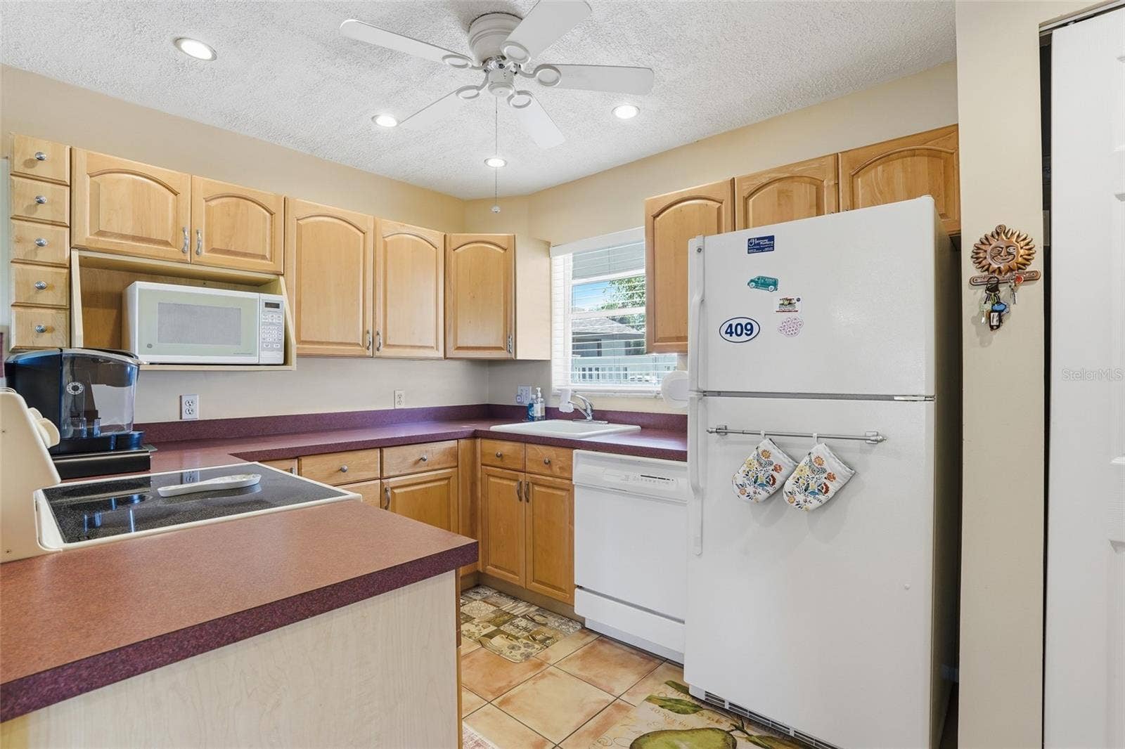 4289 ISLAND CIRCLE, #1, Fort Myers, FL 33919 4289 ISLAND CIRCLE, #1, Fort Myers, FL 33919