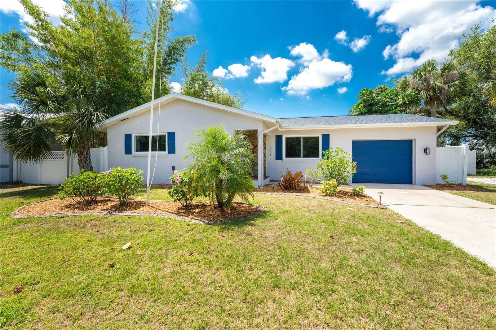 557 MAGNOLIA AVENUE NW, Port Charlotte, FL 33952