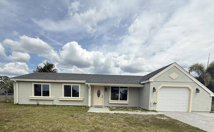 Property photo for 3236 MONTCLAIR CIRCLE, North Port, FL