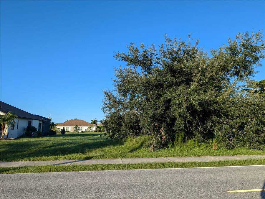 Property photo for 1327 RIO DE JANEIRO AVENUE, Punta Gorda, FL