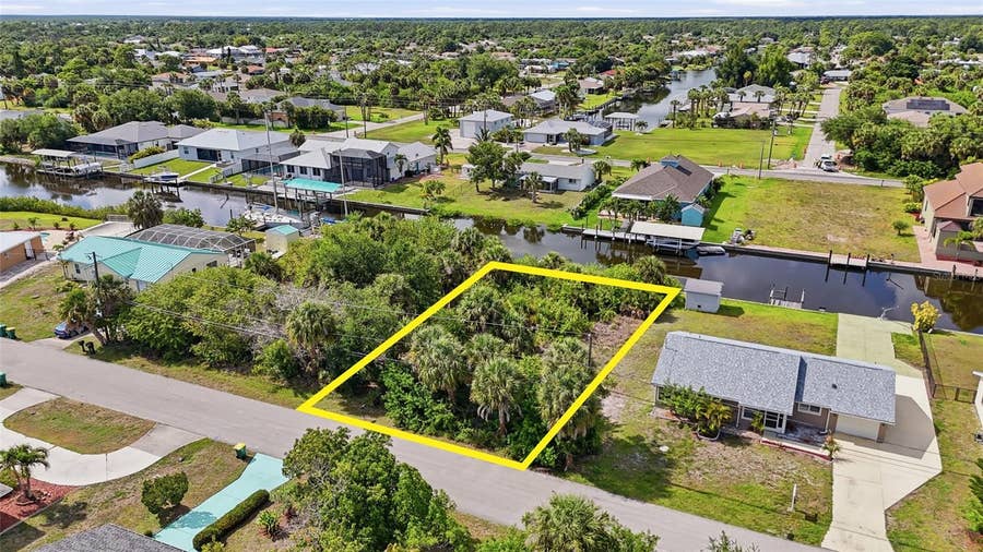 Property photo for 18318 VAN NUYS CIRCLE, Port Charlotte, FL
