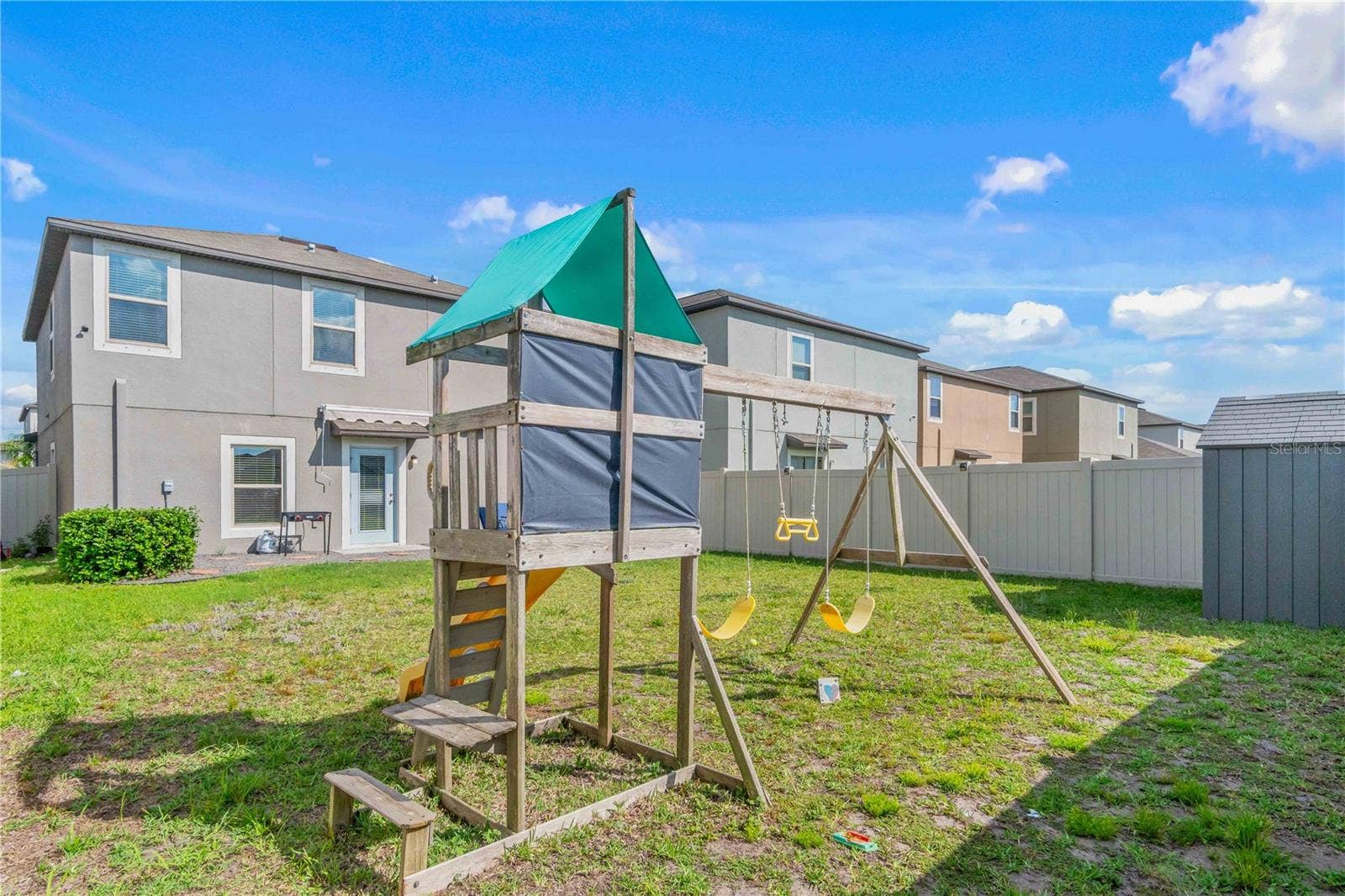 9440 LEMON DROP LOOP, Sun City Center, FL 33573