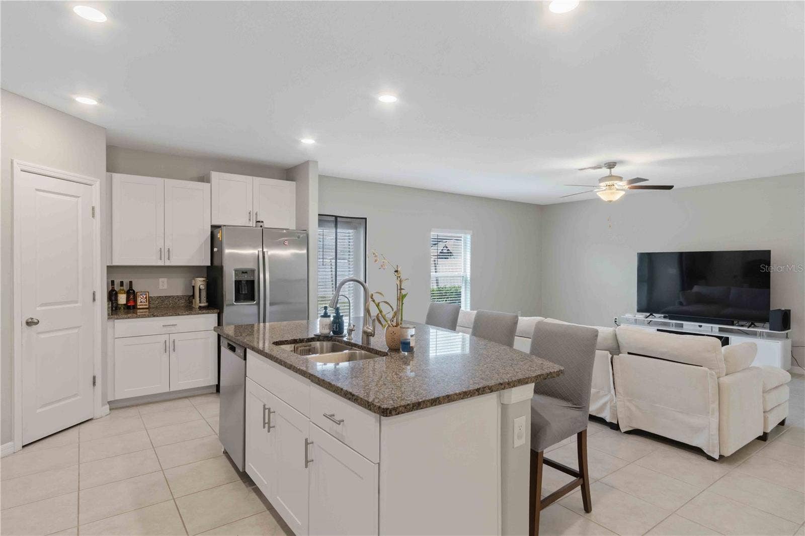 9440 LEMON DROP LOOP, Sun City Center, FL 33573