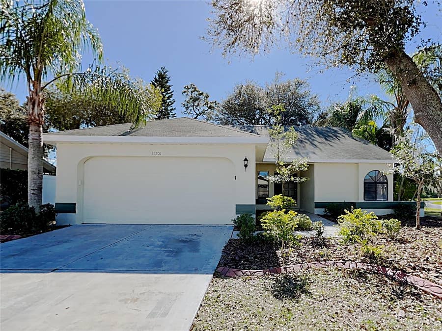 Property photo for 11701 LYNMOOR DRIVE, Riverview, FL