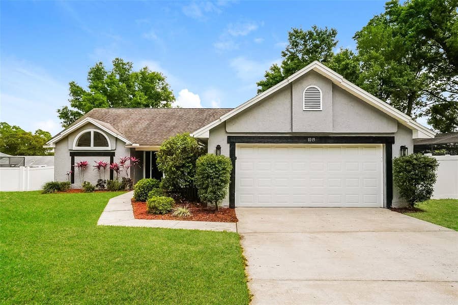 Property photo for 1019 RIDGEFIELD DRIVE, Valrico, FL