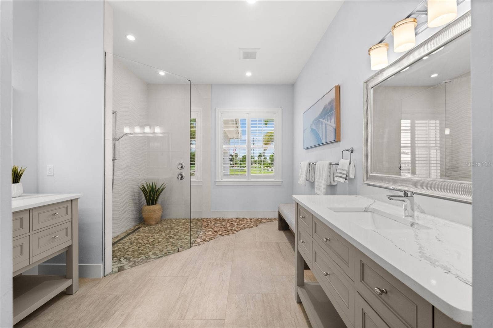 105 SW 52ND STREET, Cape Coral, FL 33914 Dual sinks and 2 walk in closets in the primary