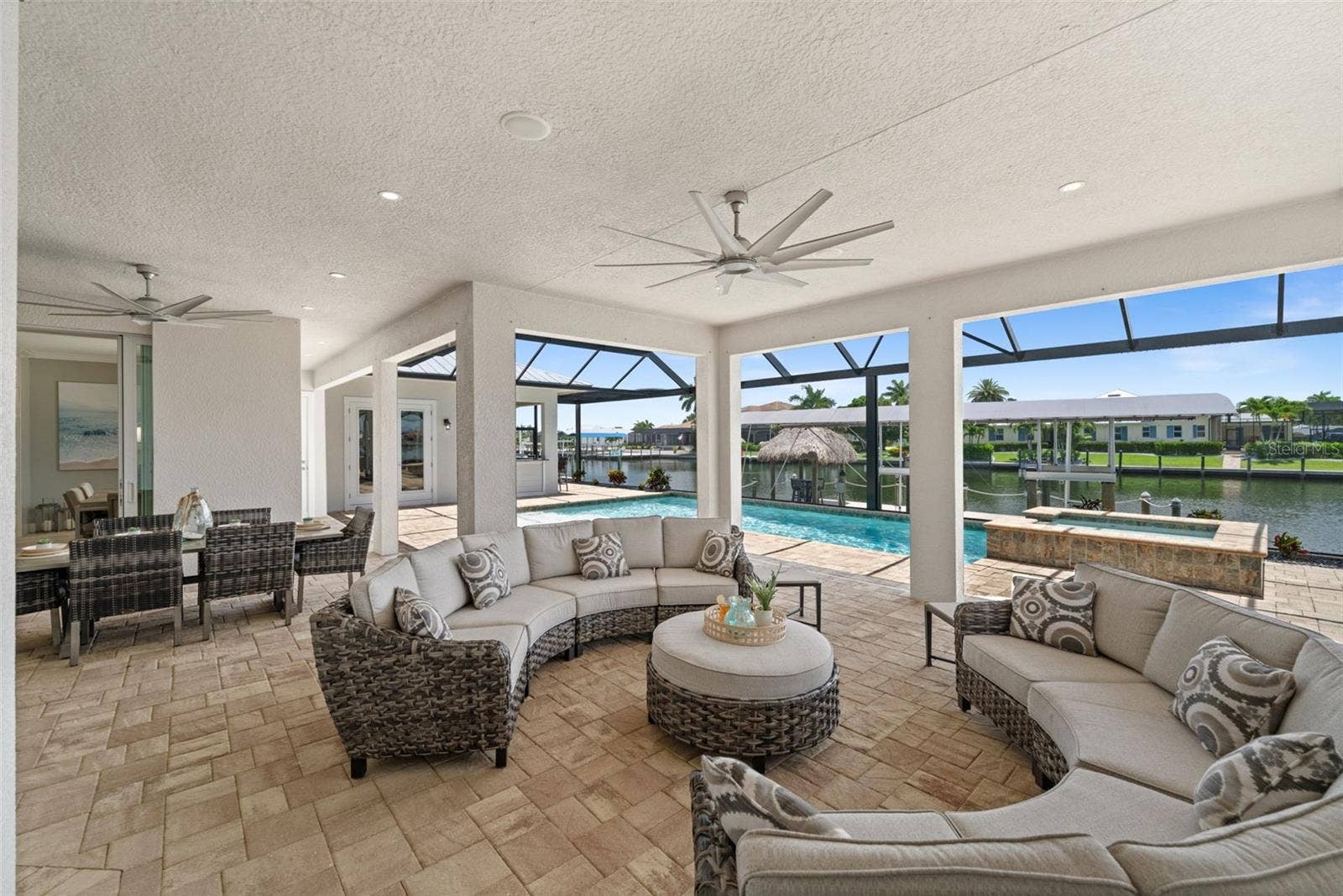 105 SW 52ND STREET, Cape Coral, FL 33914 Huge covered entertainment area in the lanai