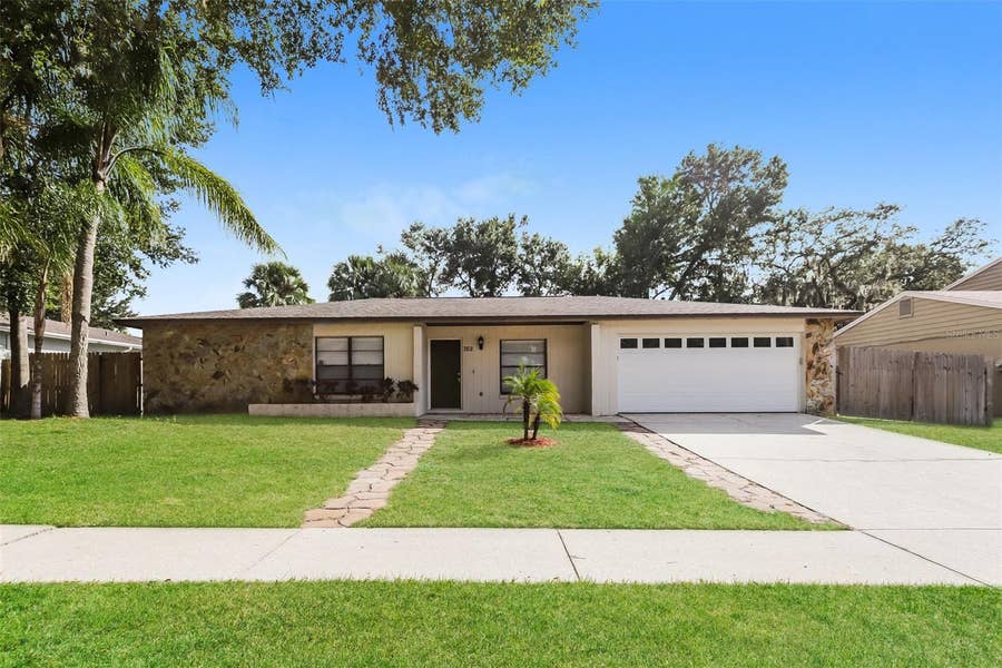 Property photo for 762 ISLETON DRIVE, Brandon, FL