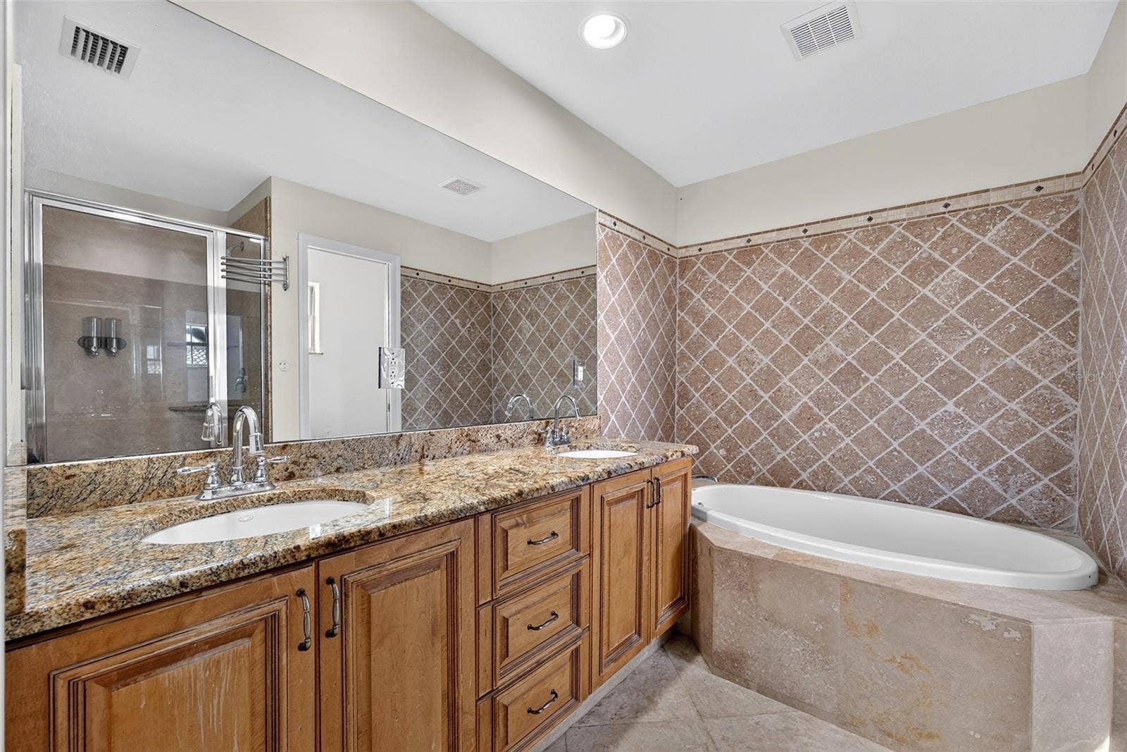 270 E TARPON BOULEVARD NW, Port Charlotte, FL 33952 270 E TARPON BOULEVARD NW, Port Charlotte, FL 33952