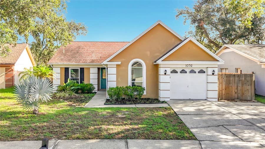 Property photo for 1032 HARDWOOD DRIVE, Valrico, FL