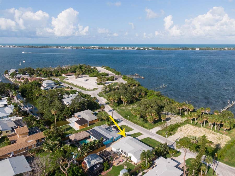 Property photo for 185 WINSON AVENUE, Englewood, FL