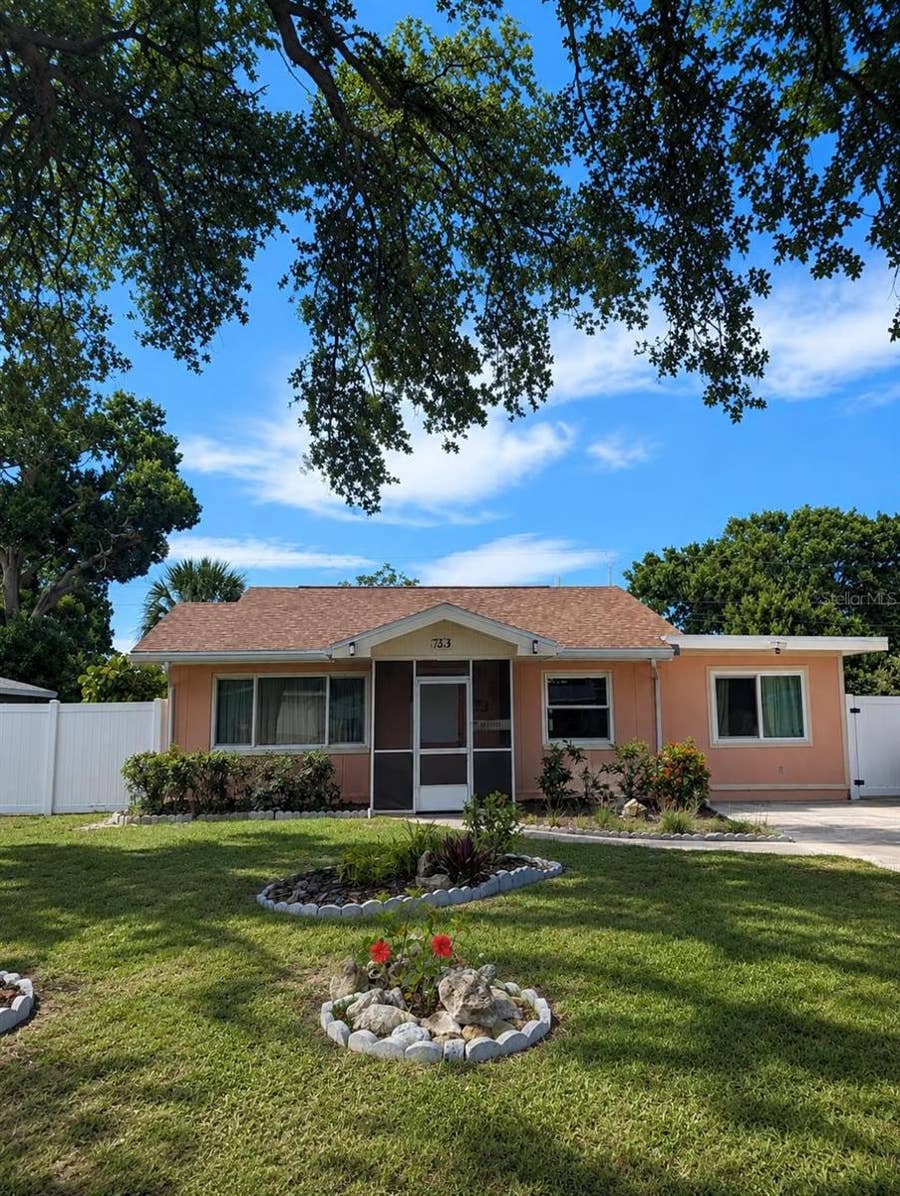 Property photo for 733 LAUREL AVENUE, Venice, FL