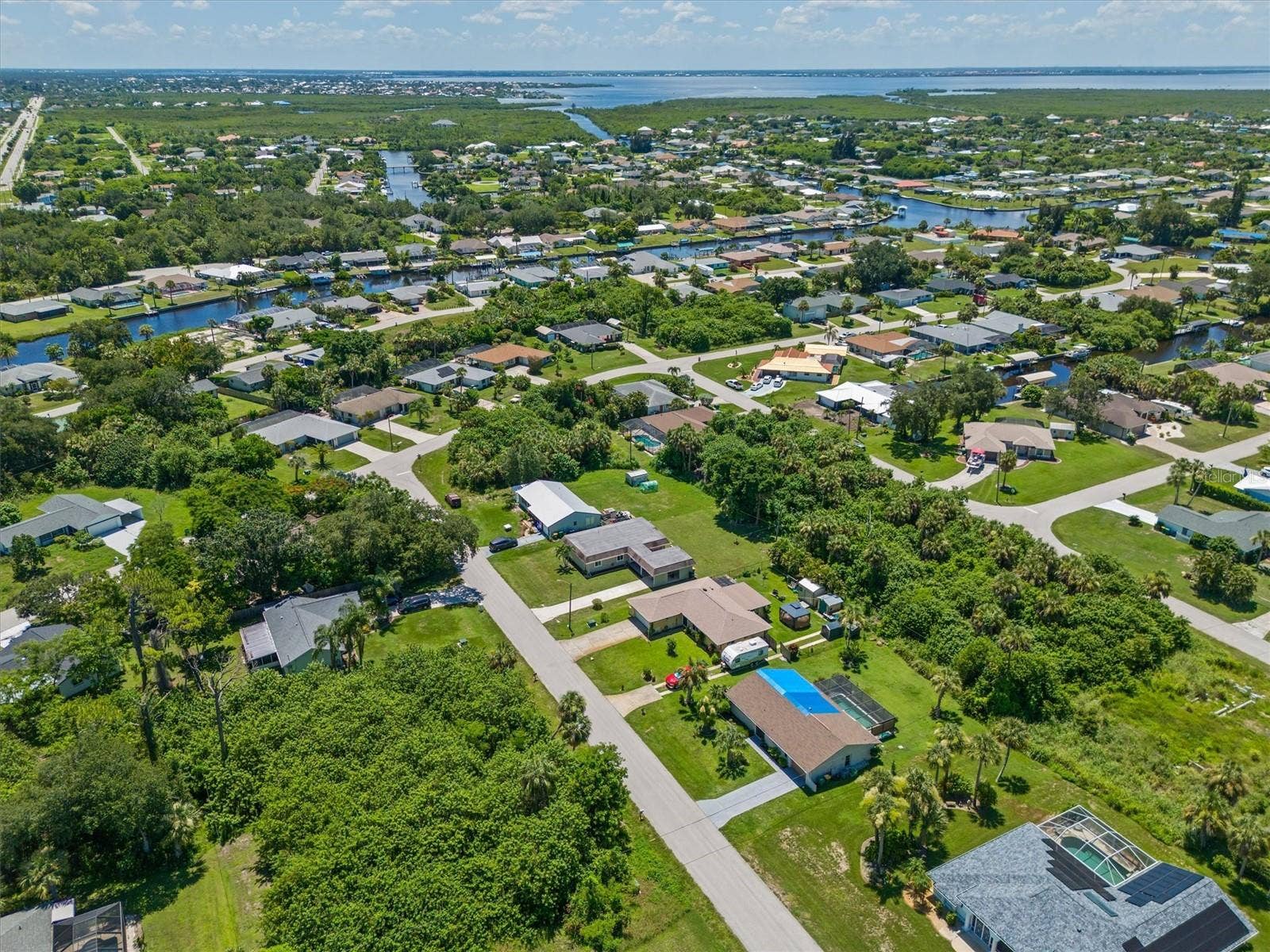 18579 ROBINSON AVENUE, Port Charlotte, FL 33948 18579 ROBINSON AVENUE, Port Charlotte, FL 33948
