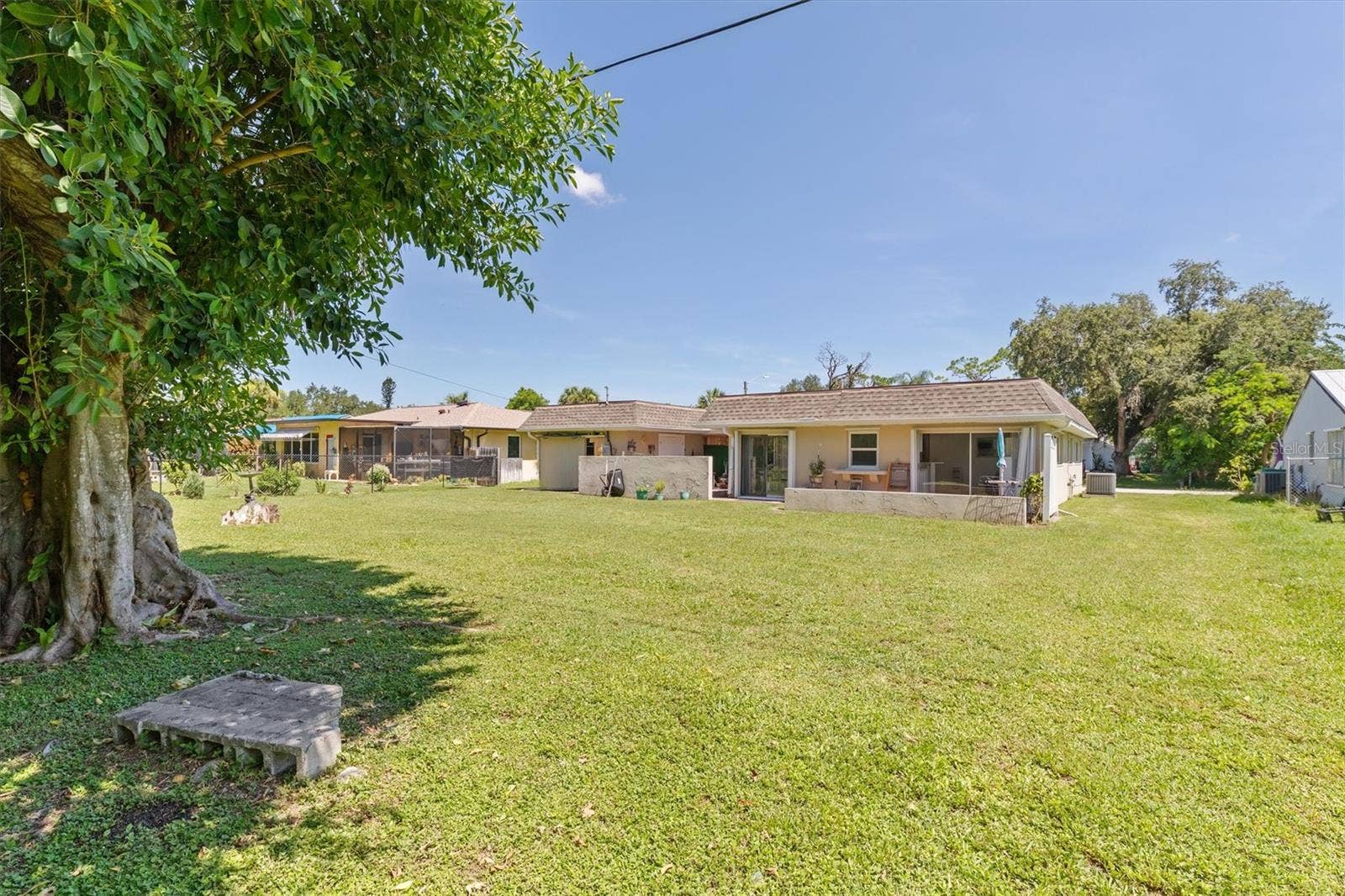 18579 ROBINSON AVENUE, Port Charlotte, FL 33948 18579 ROBINSON AVENUE, Port Charlotte, FL 33948