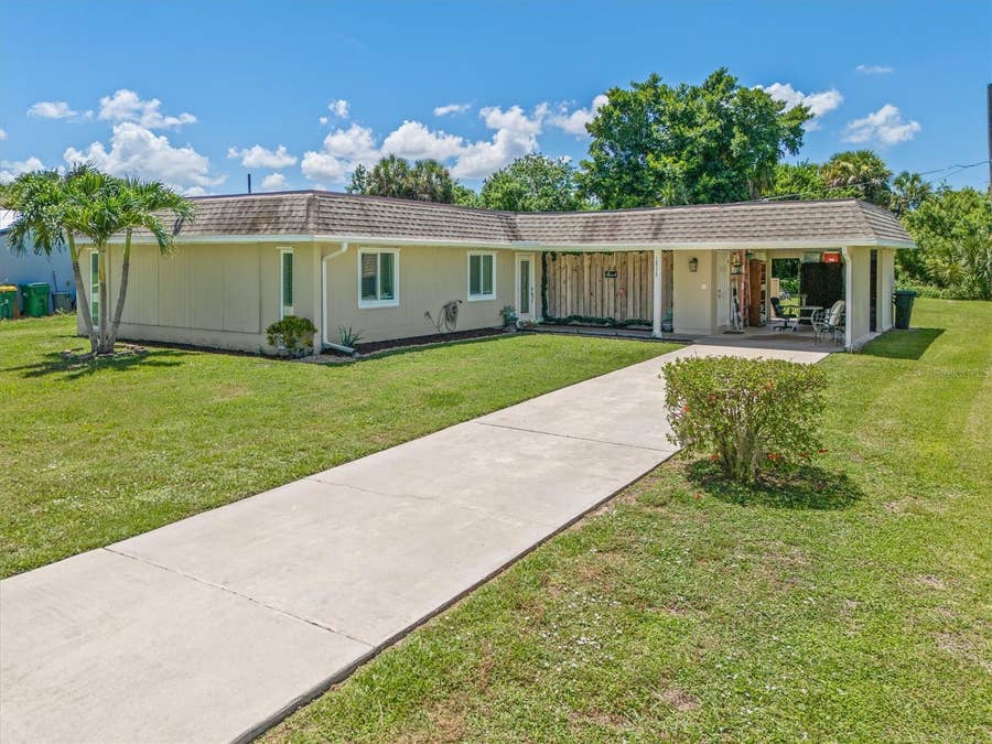 Property photo for 18579 ROBINSON AVENUE, Port Charlotte, FL
