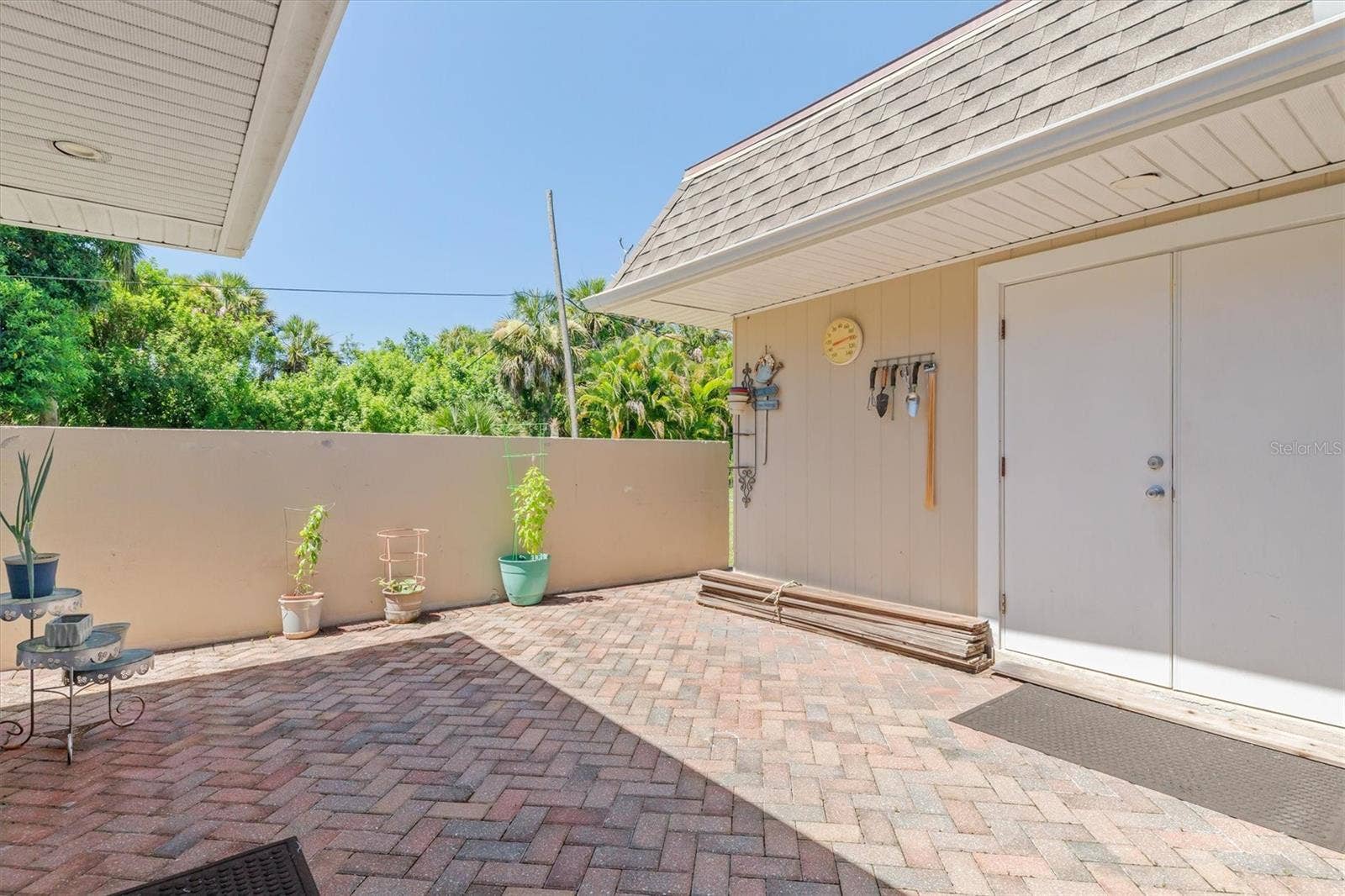 18579 ROBINSON AVENUE, Port Charlotte, FL 33948 Court Yard Area
