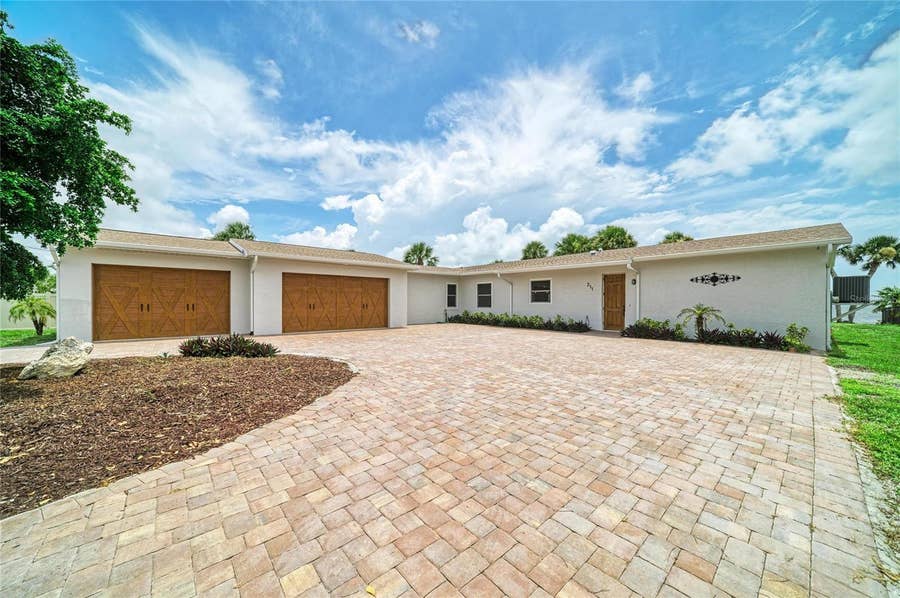 Property photo for 211 BAHIA VISTA DRIVE, Englewood, FL