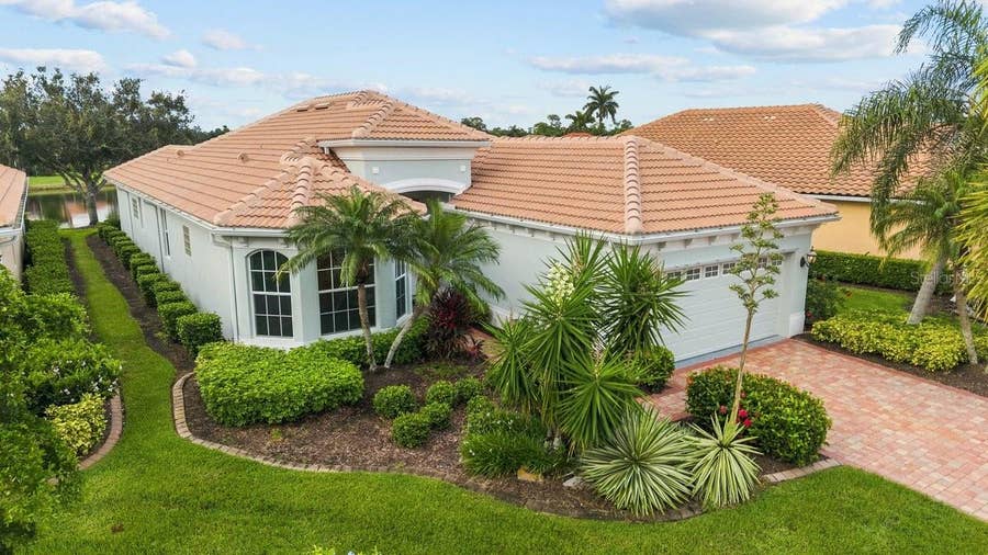 Property photo for 3927 WHISPERING OAKS DRIVE, North Port, FL