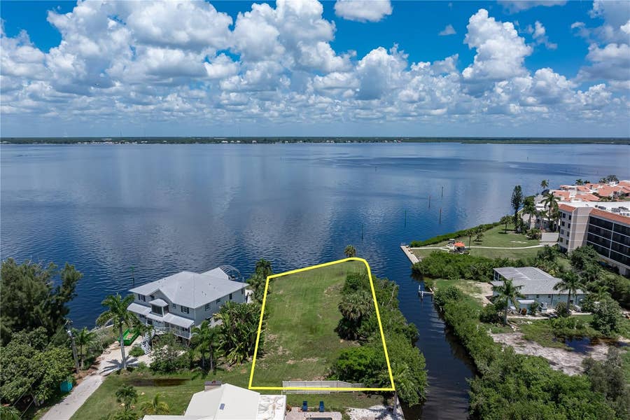 Property photo for 302 KLISPIE DRIVE, Punta Gorda, FL