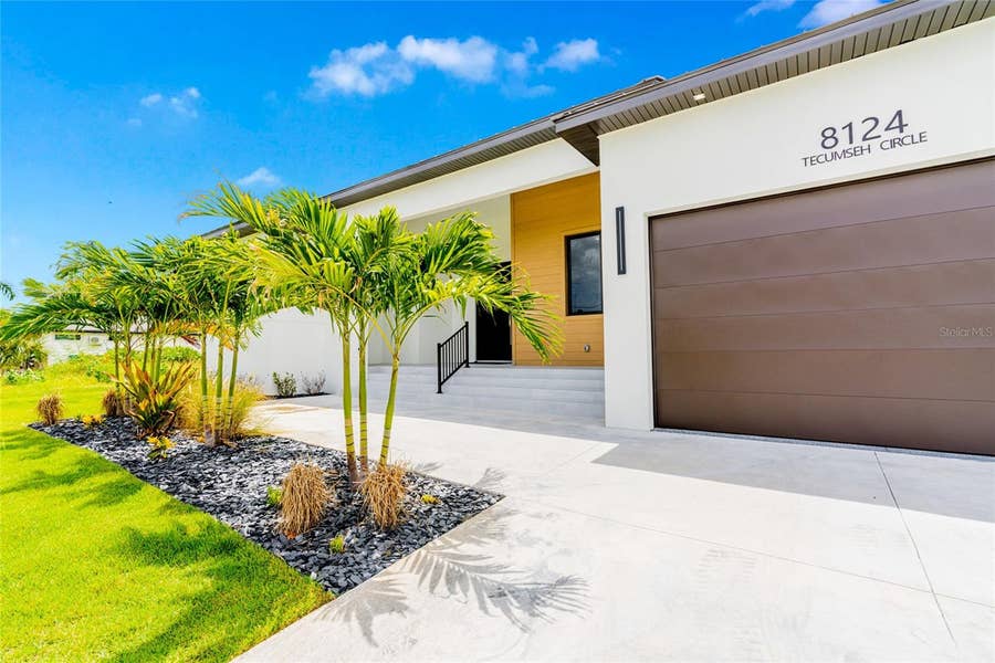 Property photo for 8124 TECUMSEH CIRCLE, Port Charlotte, FL