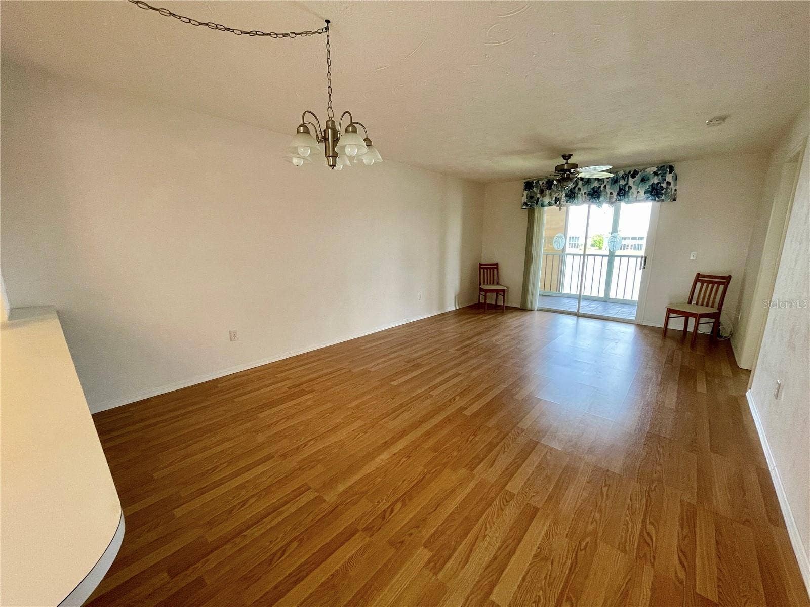 3310 LOVELAND BOULEVARD, #606, Punta Gorda, FL 33980 Livingroom