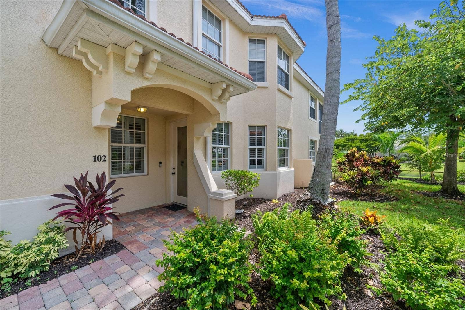 5626 CAPE HARBOUR DRIVE, #102, Cape Coral, FL 33914 Beautiful Entry