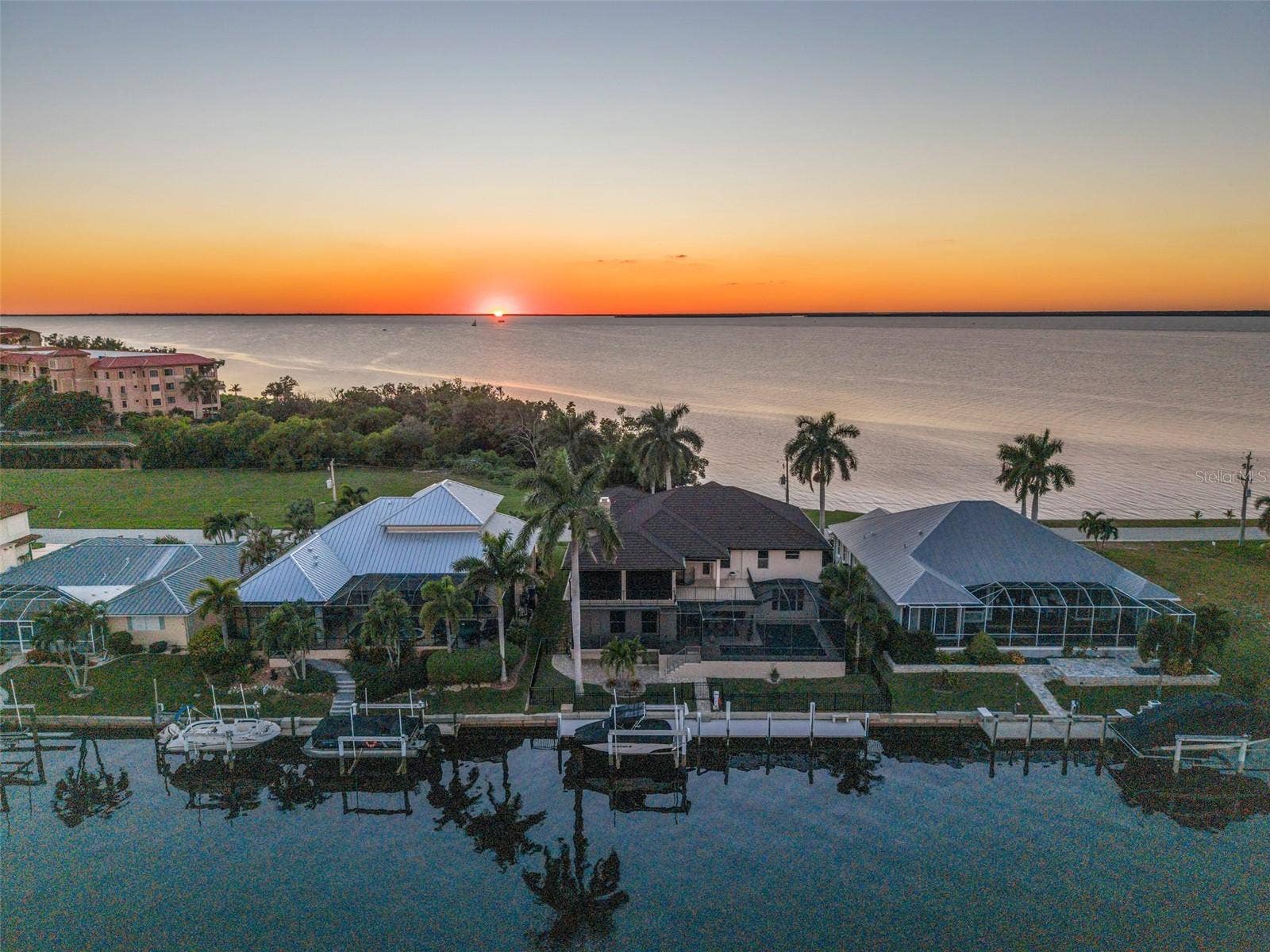 44 COLONY POINT DRIVE, Punta Gorda, FL 33950 44 COLONY POINT DRIVE, Punta Gorda, FL 33950