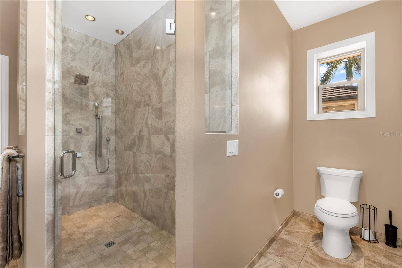 44 COLONY POINT DRIVE, Punta Gorda, FL 33950 44 COLONY POINT DRIVE, Punta Gorda, FL 33950