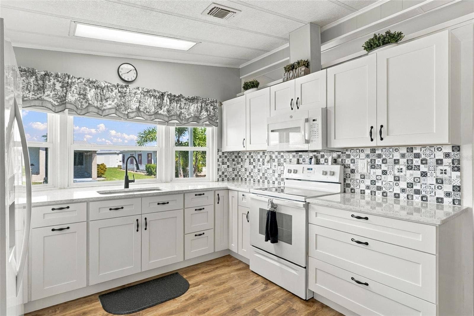 809 VILLA DEL SOL DRIVE, North Port, FL 34287 809 VILLA DEL SOL DRIVE, North Port, FL 34287